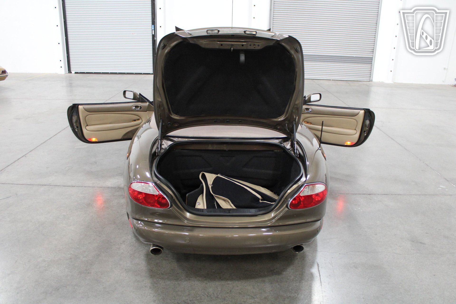 Used 2001 Jaguar XK8 Convertible RWD image 34