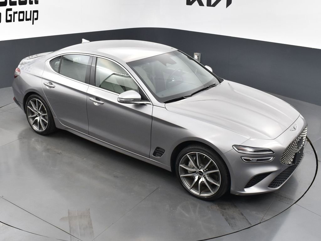 Used 2025 Genesis G70 2.5T image 15