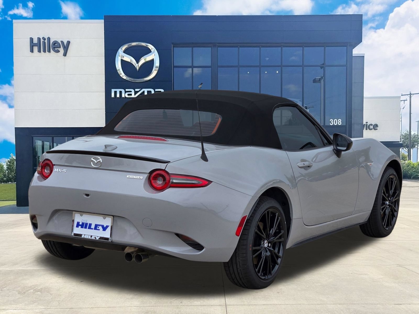 New 2026 MAZDA MX-5 Miata Club w/ Interior Package RWD image 4