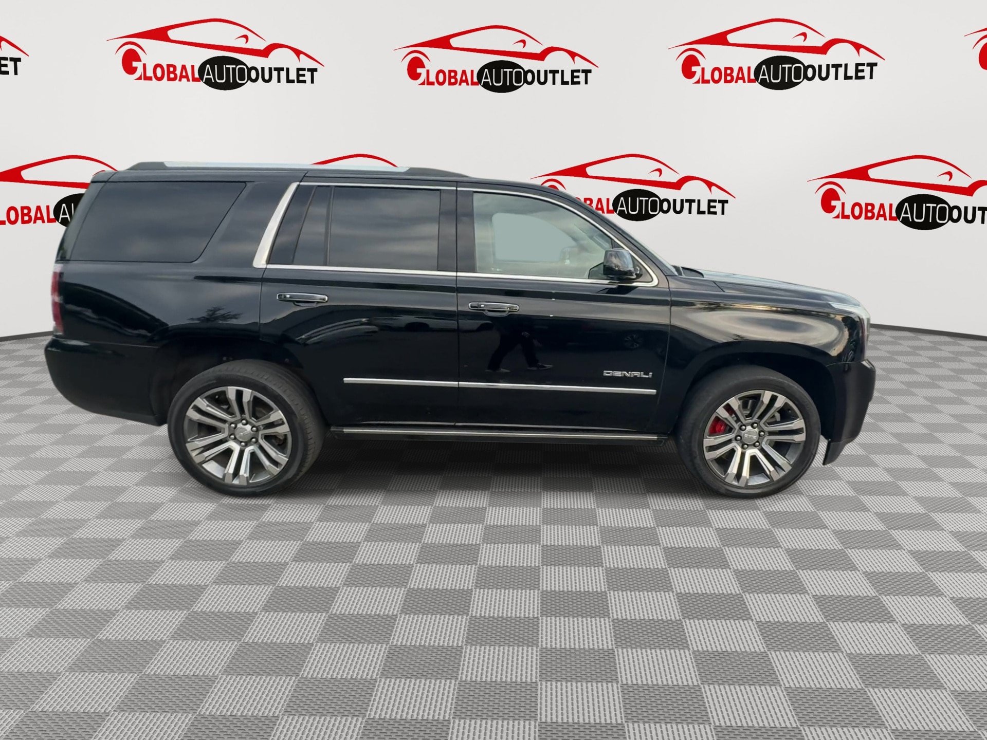 Used 2018 GMC Yukon Denali w/ Denali Ultimate Package AWD/4WD image 9