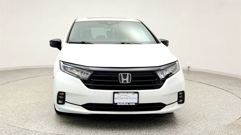 Used 2023 Honda Odyssey Sport image 2