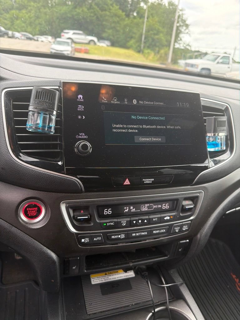 Used 2022 Honda Pilot TrailSport image 18