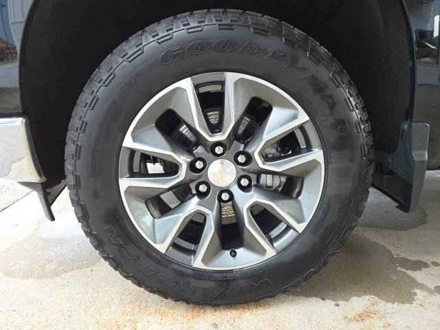 Used 2024 Chevrolet Silverado 1500 LT AWD/4WD image 66