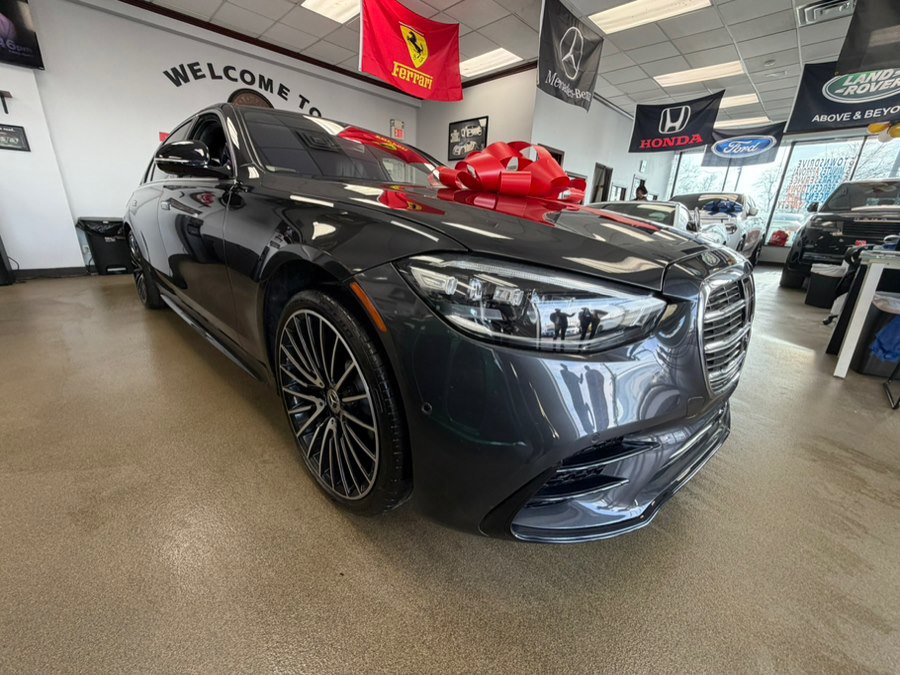 Used 2022 Mercedes-Benz S 580 4MATIC Sedan w/ AMG Line Package image 19