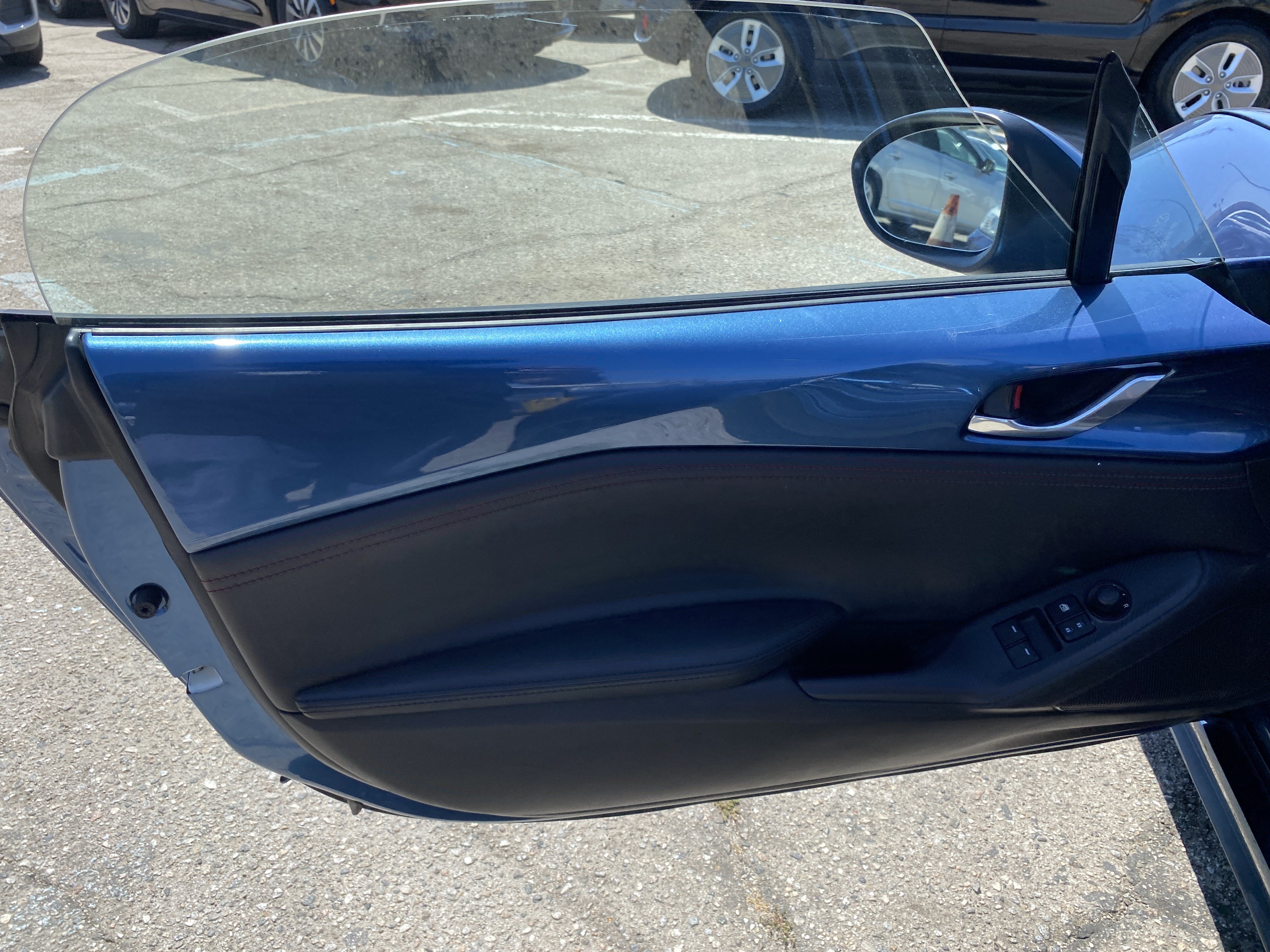 Used 2019 MAZDA MX-5 Miata Grand Touring w/ GT-S Package RWD image 12