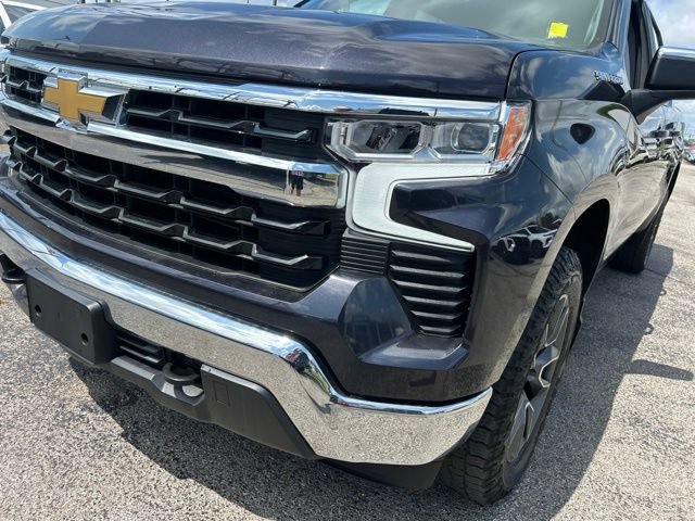 Used 2022 Chevrolet Silverado 1500 LT AWD/4WD image 9