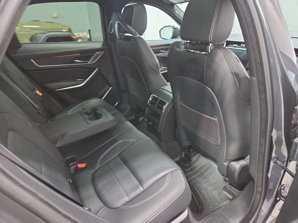Used 2025 Jaguar F-PACE R-Dynamic S AWD/4WD image 15