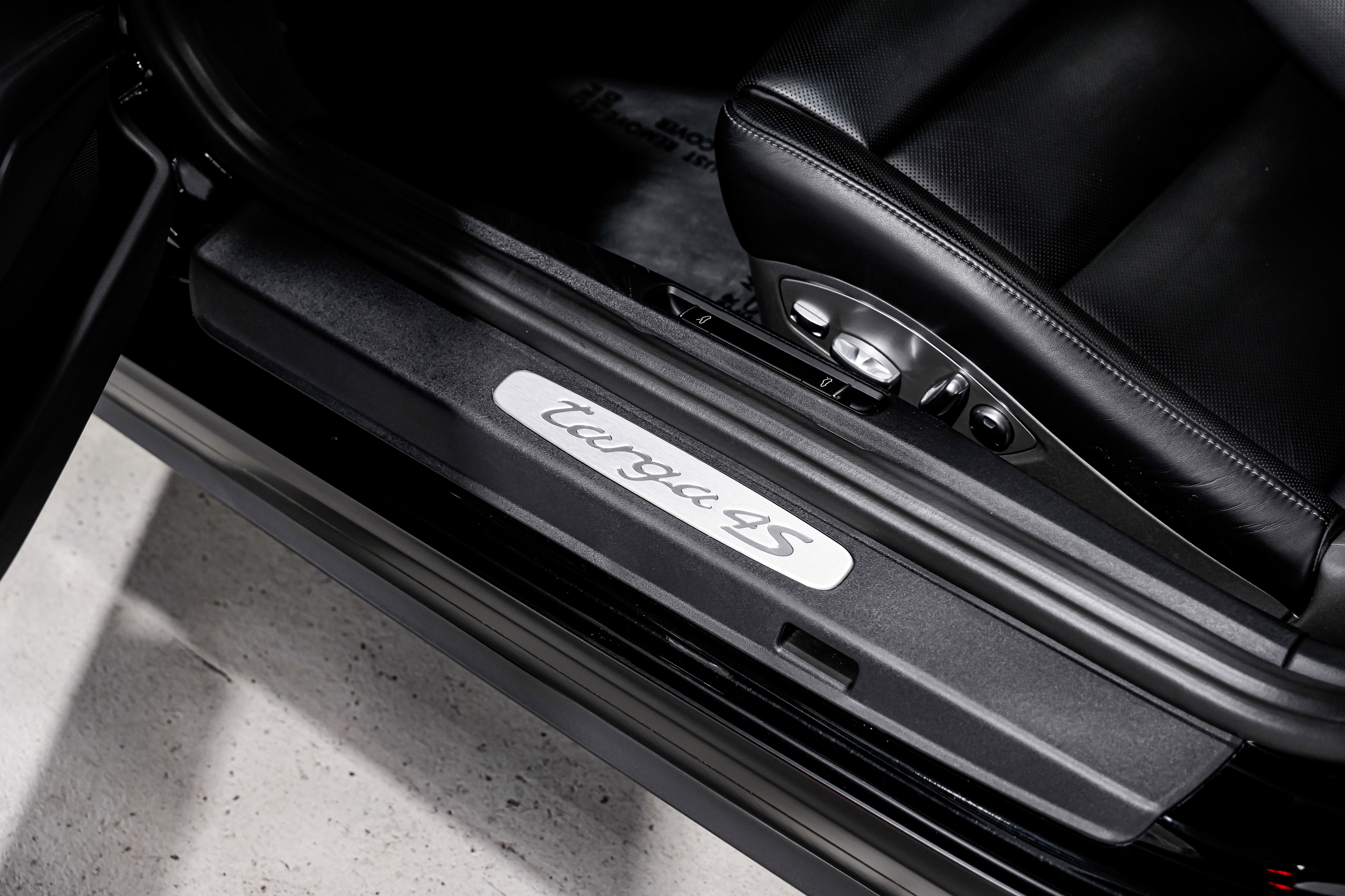 Used 2014 Porsche 911 Targa 4S image 26