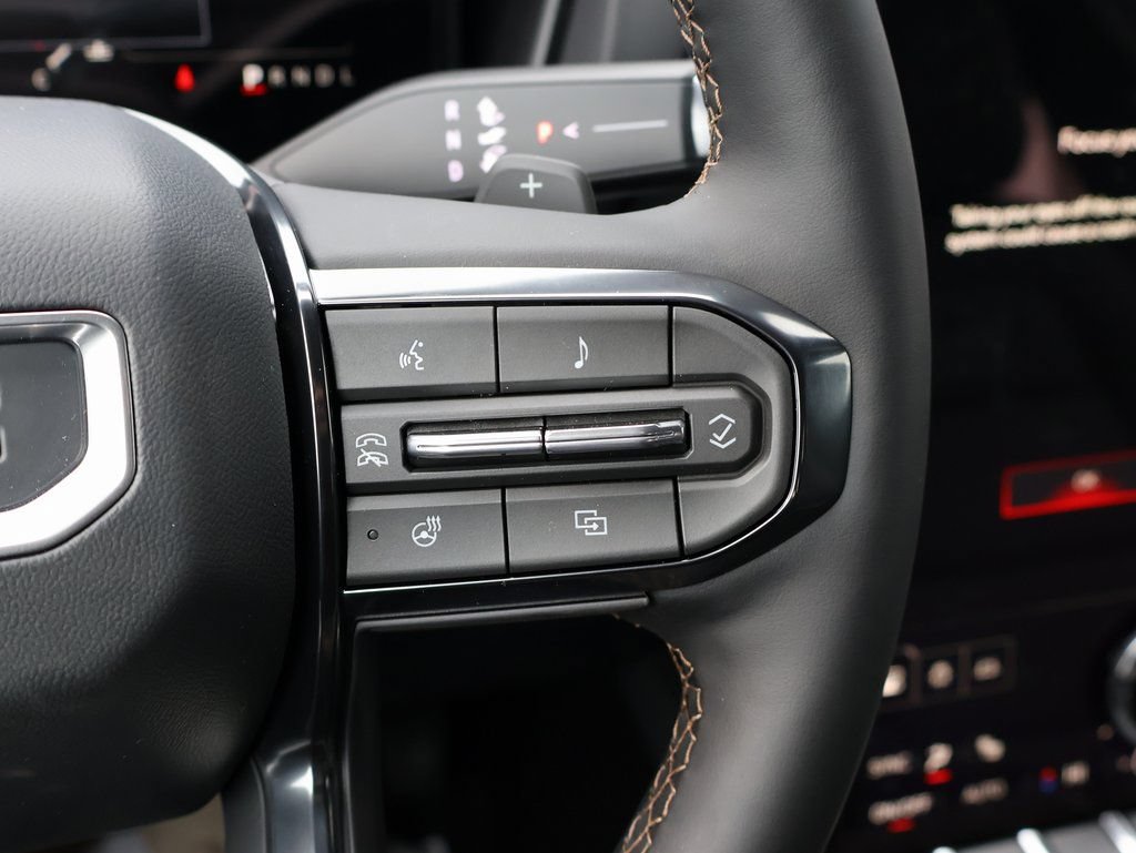 New 2026 GMC Terrain AT4 w/ LPO, Black Badging Package AWD/4WD image 18