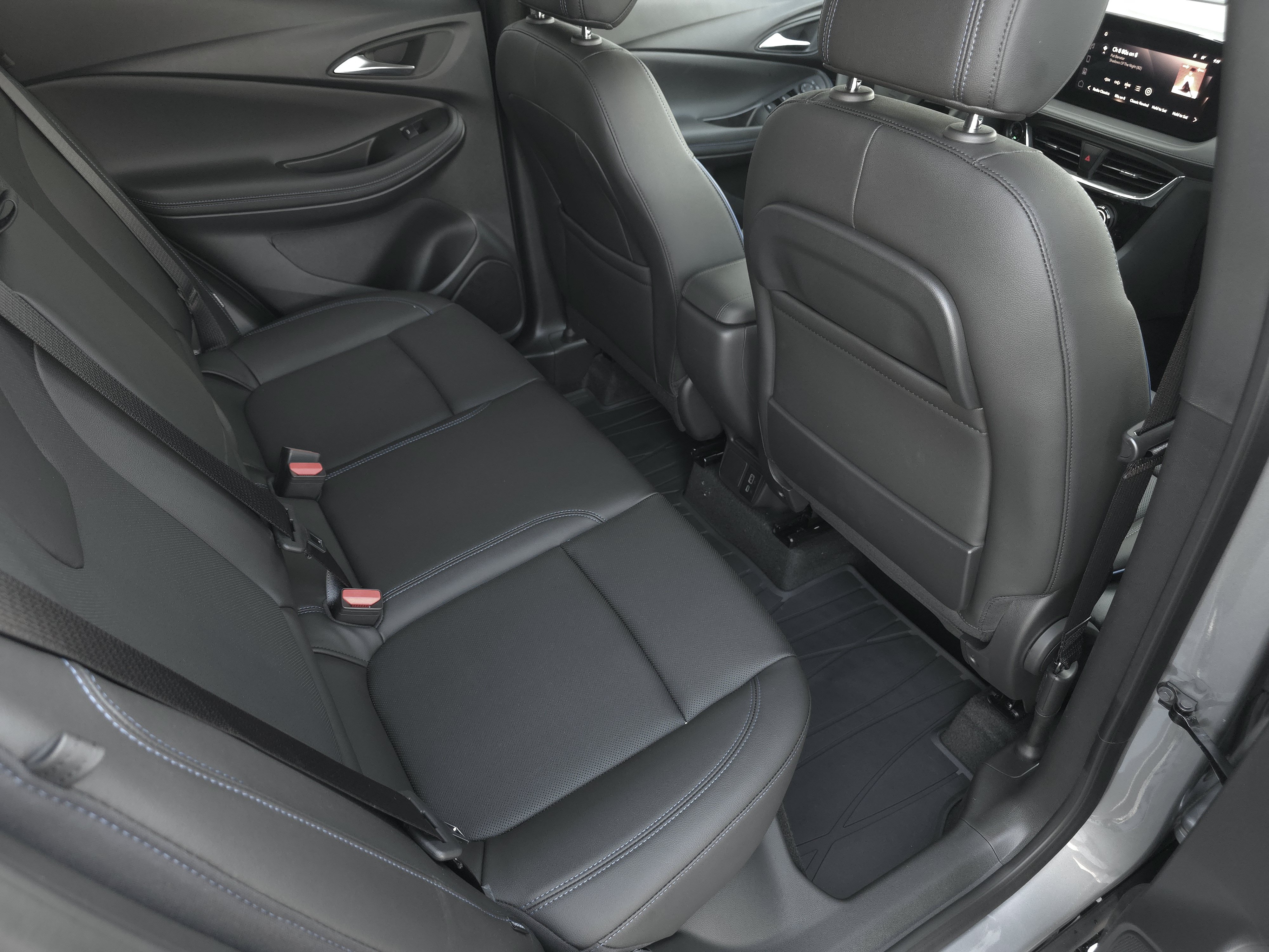 New 2026 Buick Encore GX Sport Touring w/ Comfort Package FWD image 30