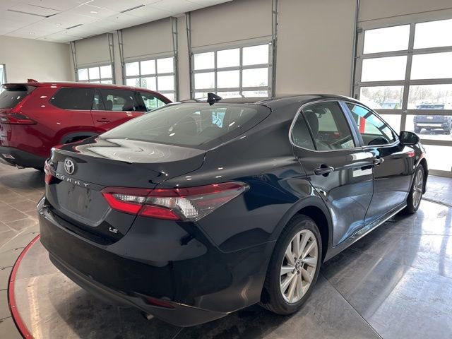Used 2021 Toyota Camry LE FWD image 6