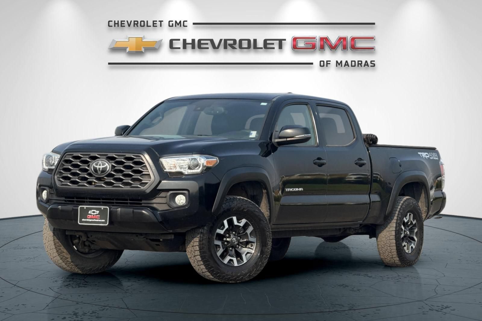 Used 2020 Toyota Tacoma TRD Off-Road w/ TRD Premium Off Road Package AWD/4WD image 7