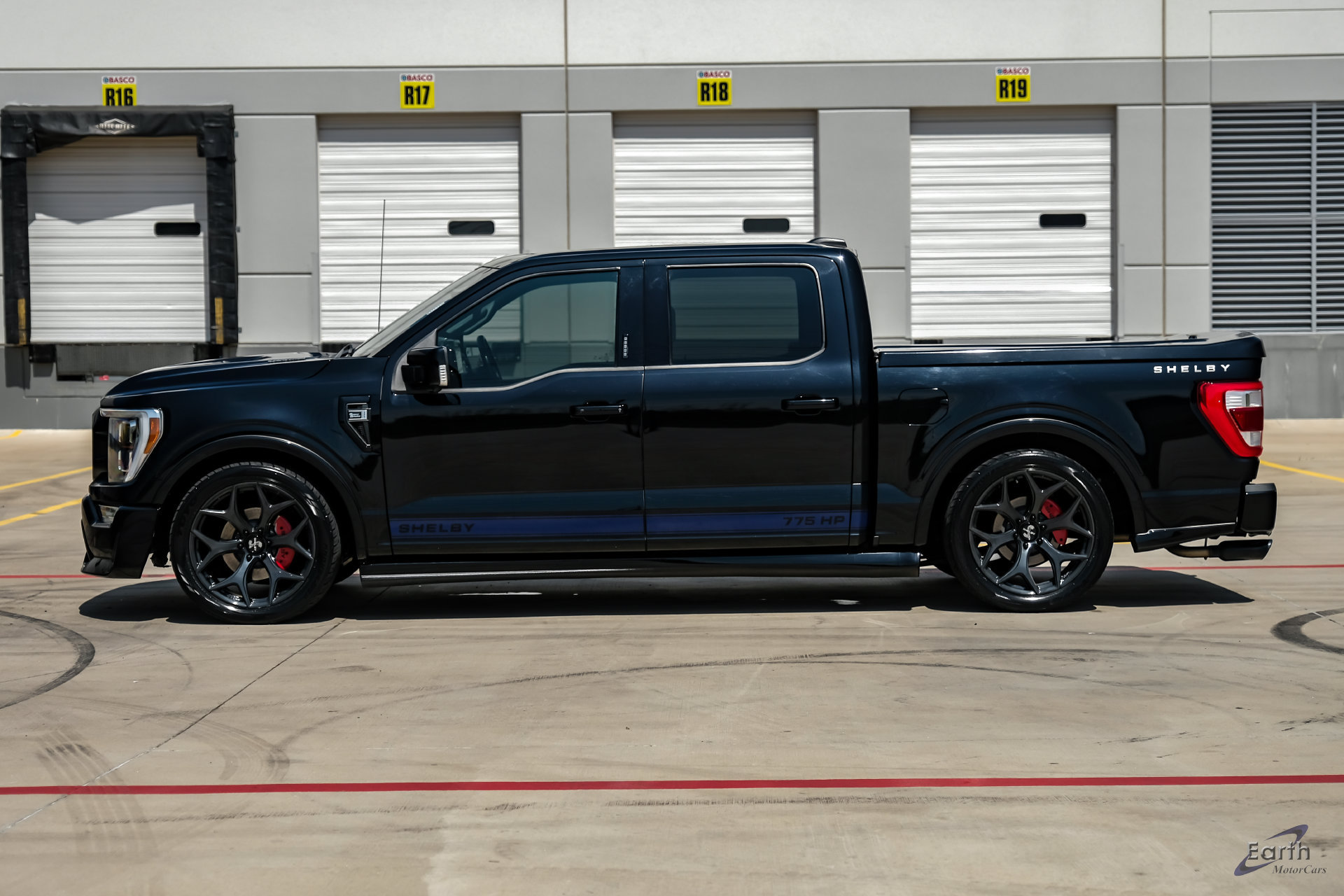 Used 2021 Ford F150 Lariat w/ Equipment Group 502A High AWD/4WD image 4