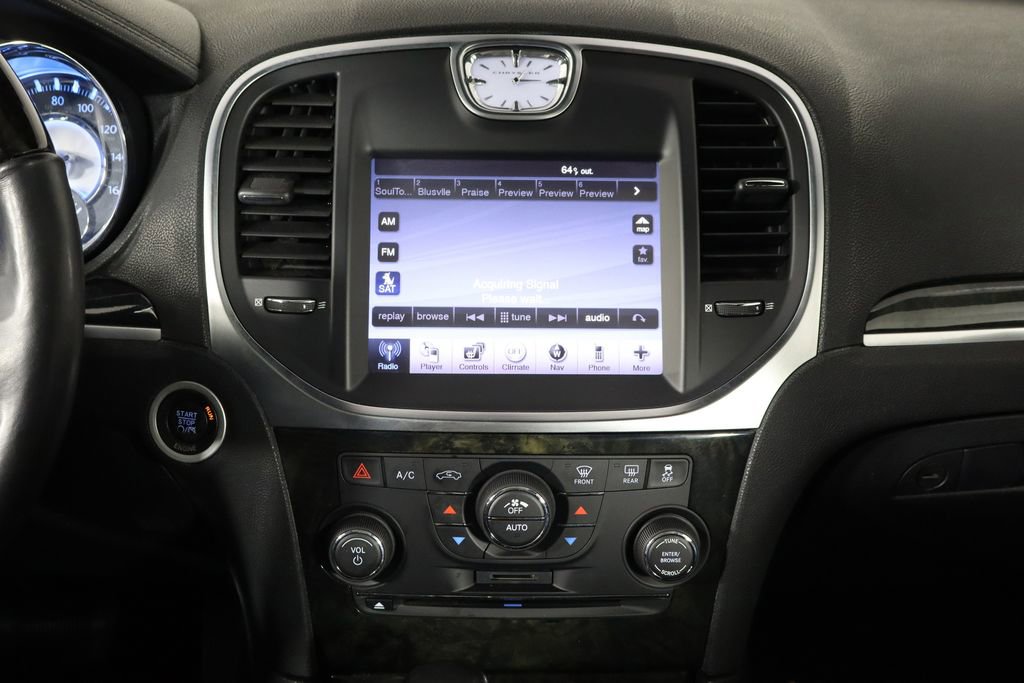 Used 2011 Chrysler 300 C RWD image 28