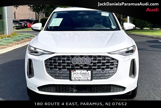 Used 2025 Audi Q5 Premium w/ Convenience Package AWD/4WD image 3