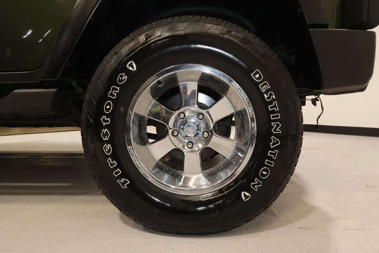 Used 2007 Jeep Wrangler Unlimited Sahara w/ Dual Top Group image 20