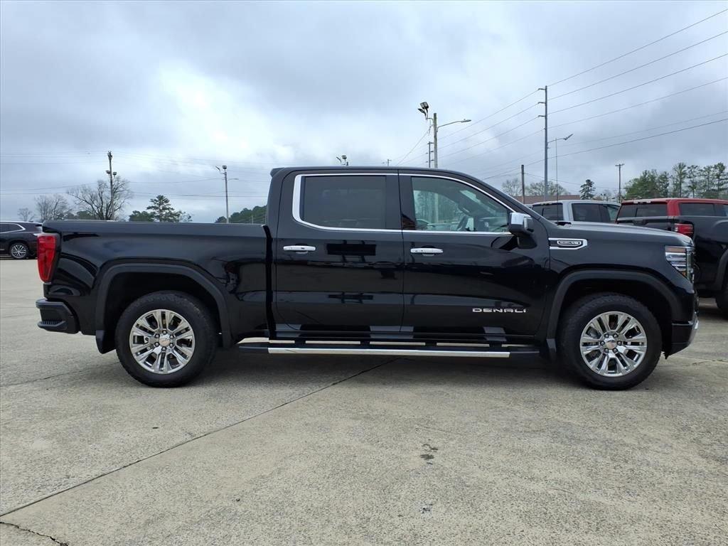 Used 2024 GMC Sierra 1500 Denali AWD/4WD image 8