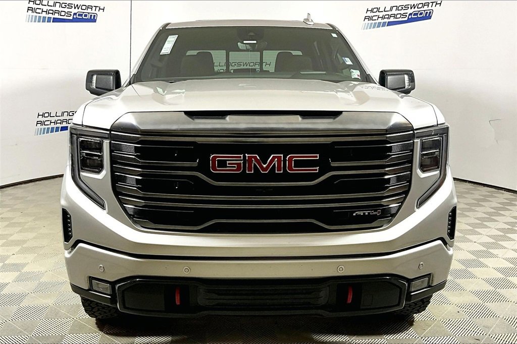 Used 2022 GMC Sierra 1500 AT4 w/ AT4 Premium Package image 2