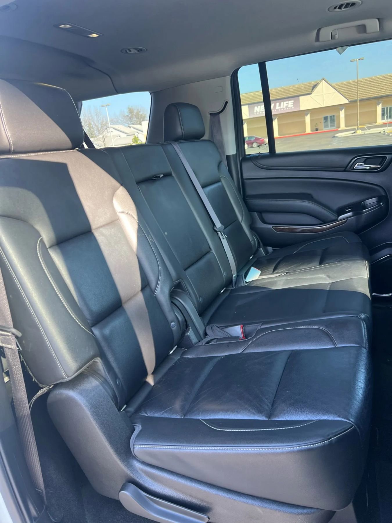 Used 2017 Chevrolet Suburban LT image 18