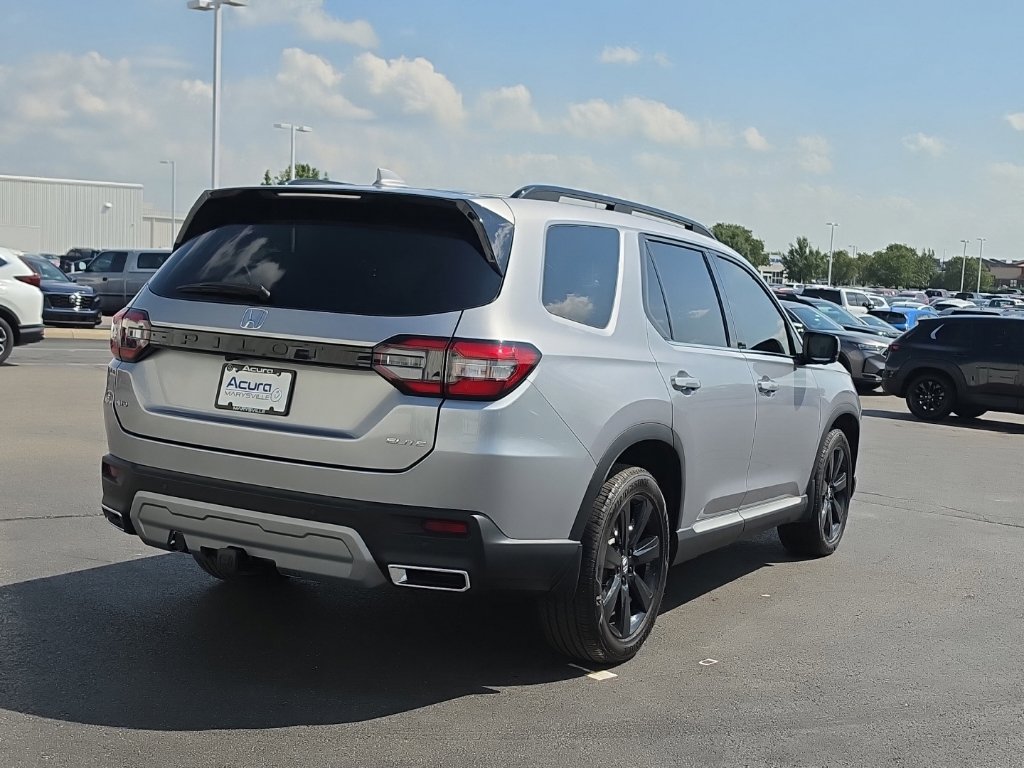 Used 2025 Honda Pilot Elite image 9