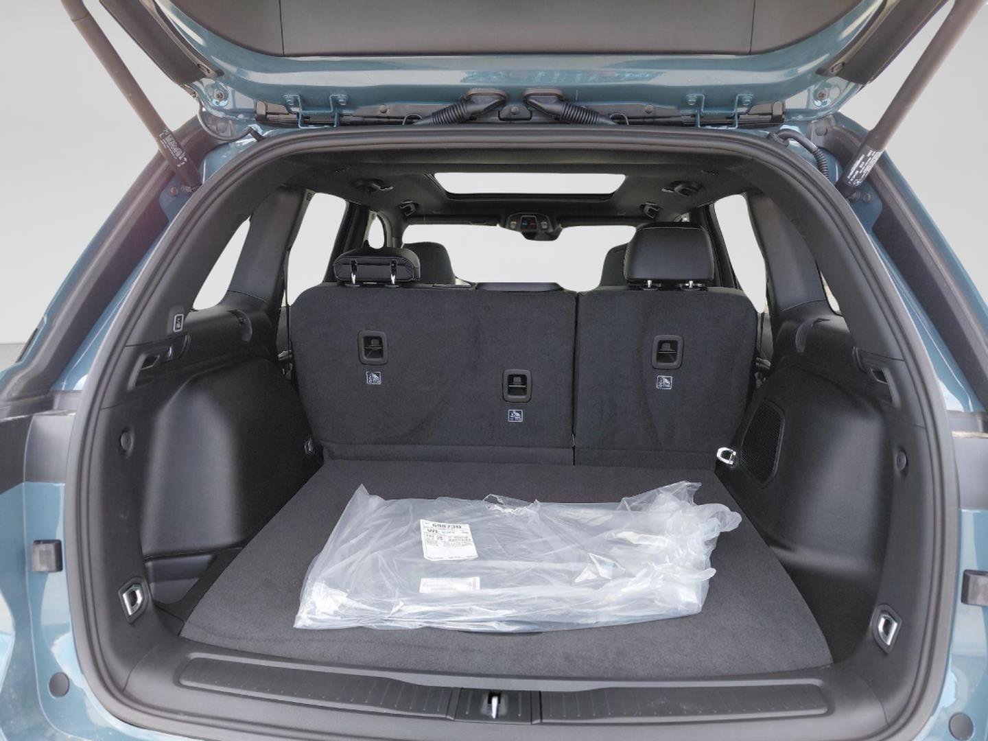 New 2026 Jeep Grand Cherokee Limited w/ Limited Altitude Package AWD/4WD image 18