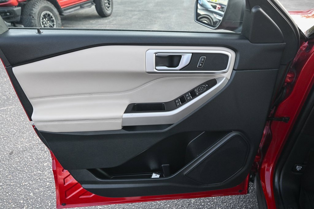 Certified 2023 Ford Explorer XLT w/ Equipment Group 202A image 20