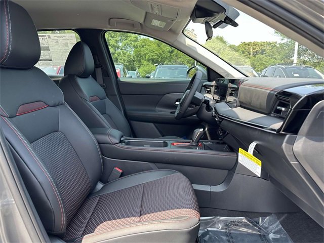 New 2025 Nissan Kicks SR image 10