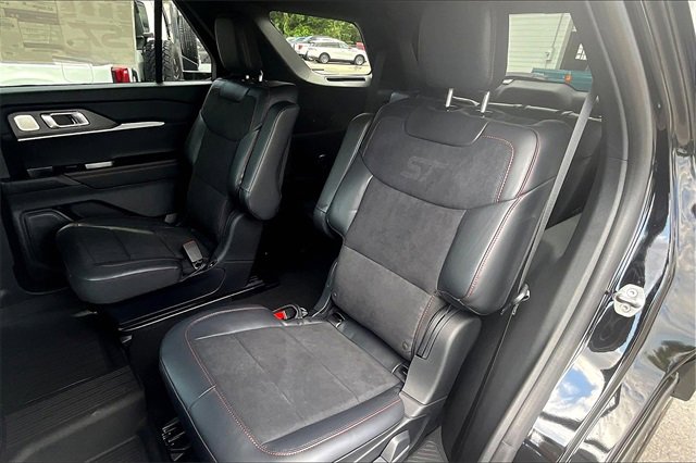 New 2025 Ford Explorer ST image 10