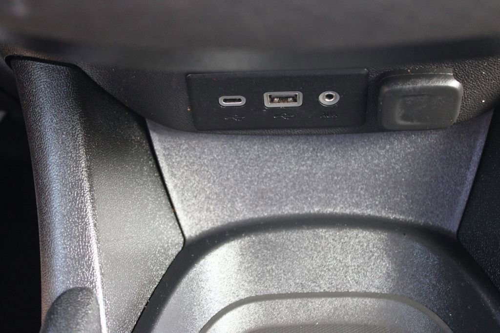 Used 2023 Chevrolet Malibu LS FWD image 37