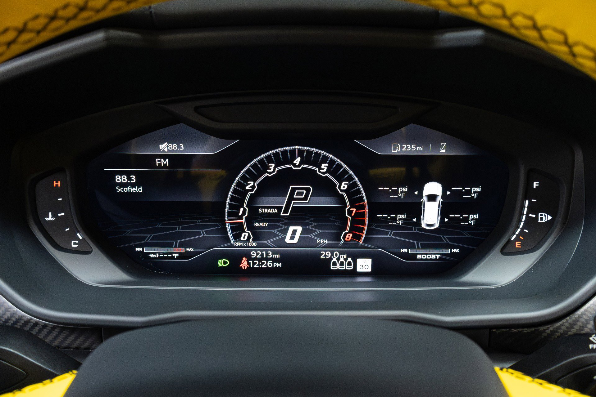 Used 2022 Lamborghini Urus image 11