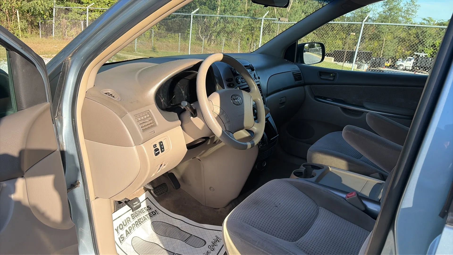 Used 2006 Toyota Sienna LE image 26