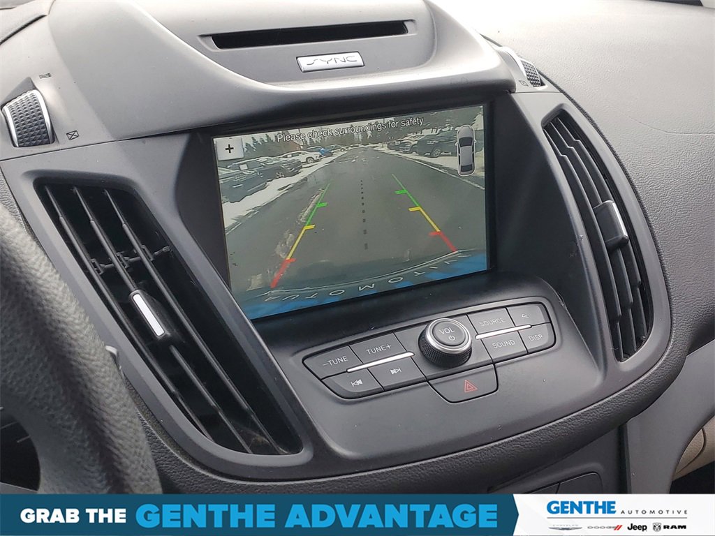 Used 2017 Ford Escape SE w/ Equipment Group 201A image 18