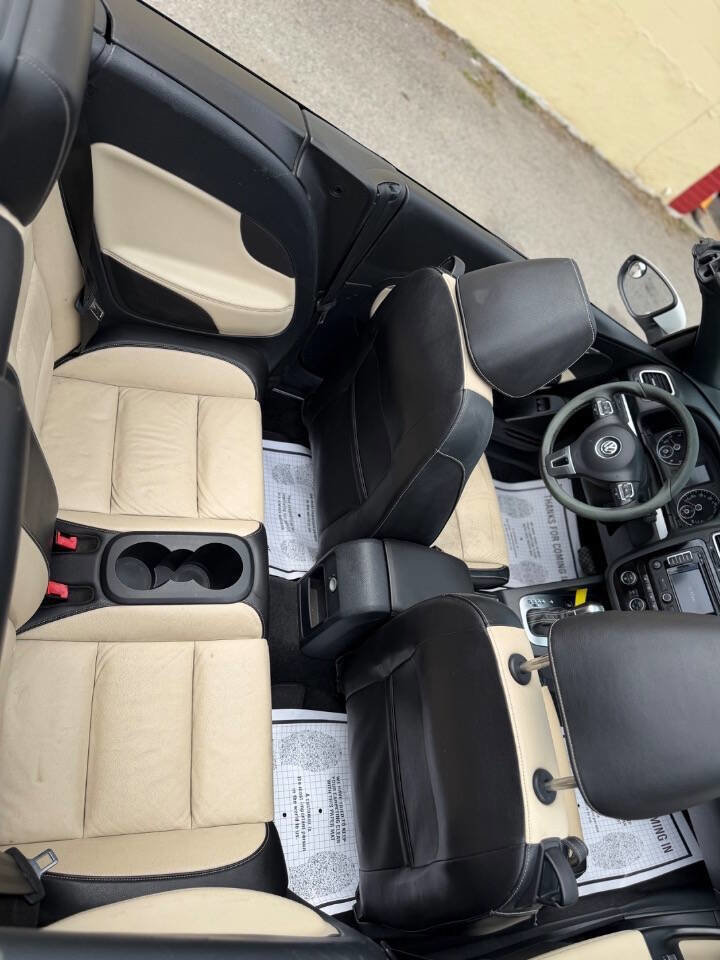 Used 2015 Volkswagen Eos Final Edition FWD image 12