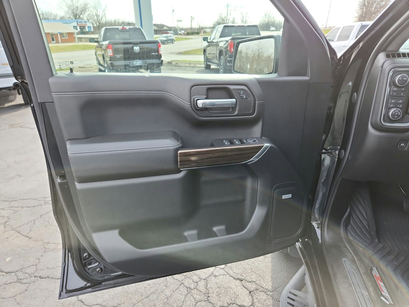 Used 2021 Chevrolet Silverado 1500 LT Trail Boss w/ Convenience Package II image 60