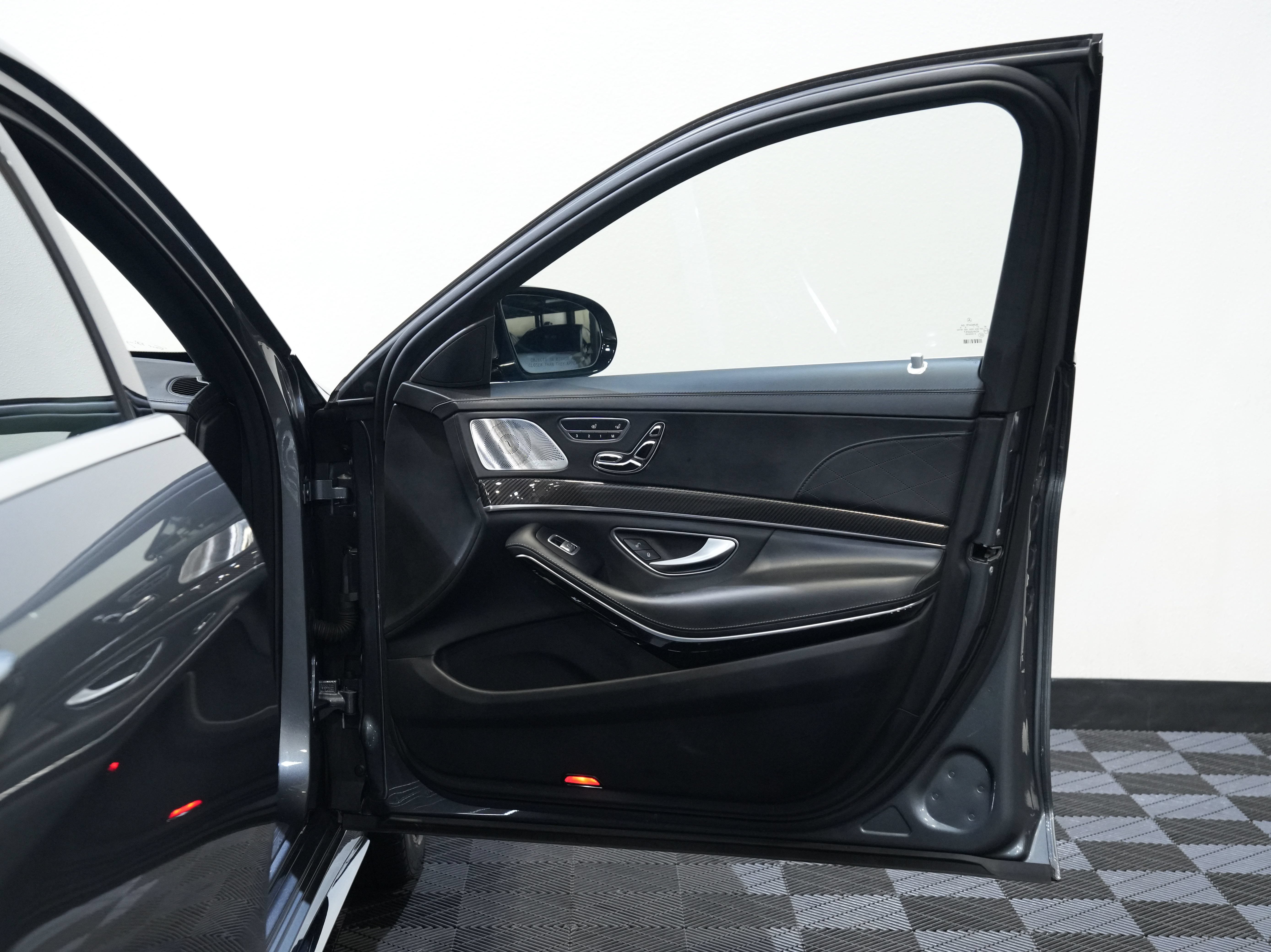 Used 2020 Mercedes-Benz S 63 AMG 4MATIC Sedan image 25