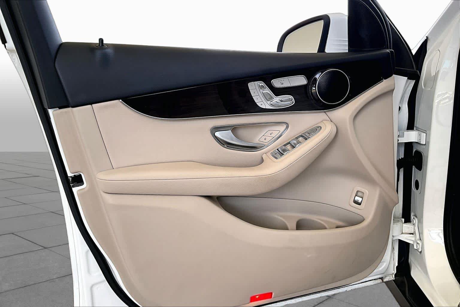 Used 2016 Mercedes-Benz GLC 300 image 19