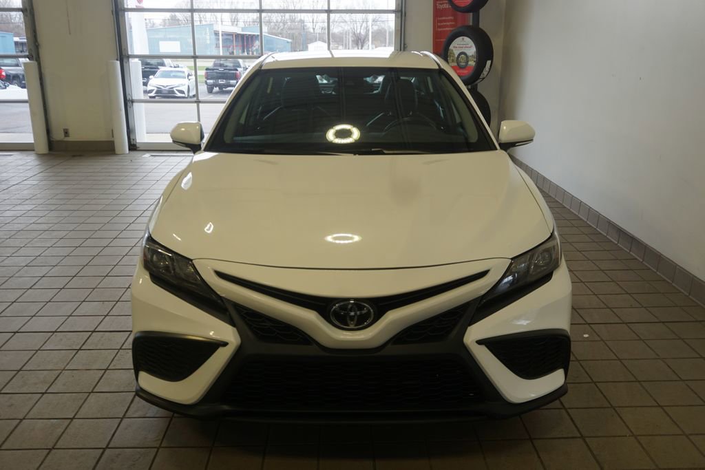 Used 2023 Toyota Camry SE image 13
