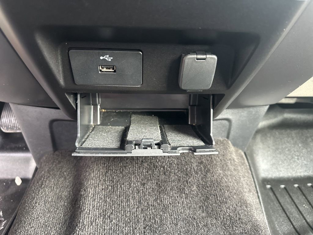 Used 2017 Ford F150 XLT image 17