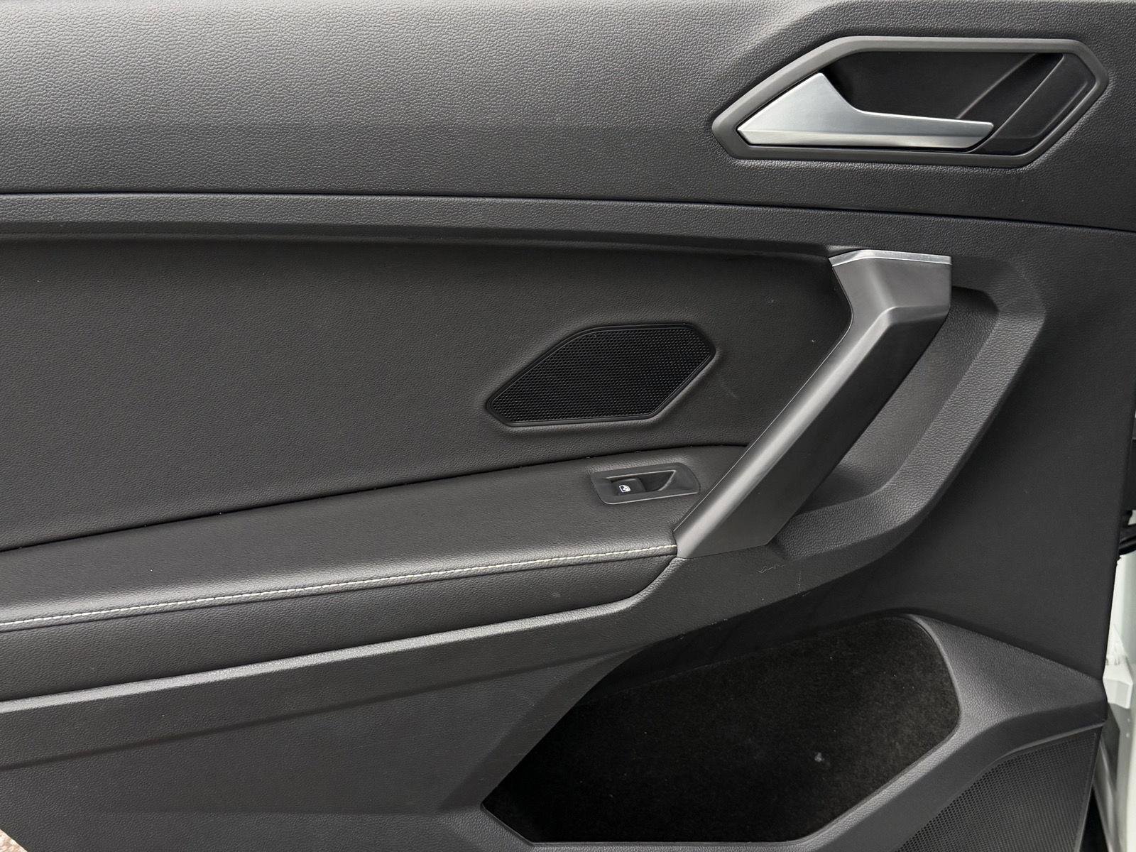 Used 2023 Volkswagen Tiguan S image 10