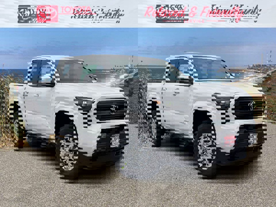 New 2025 Toyota Tacoma SR5