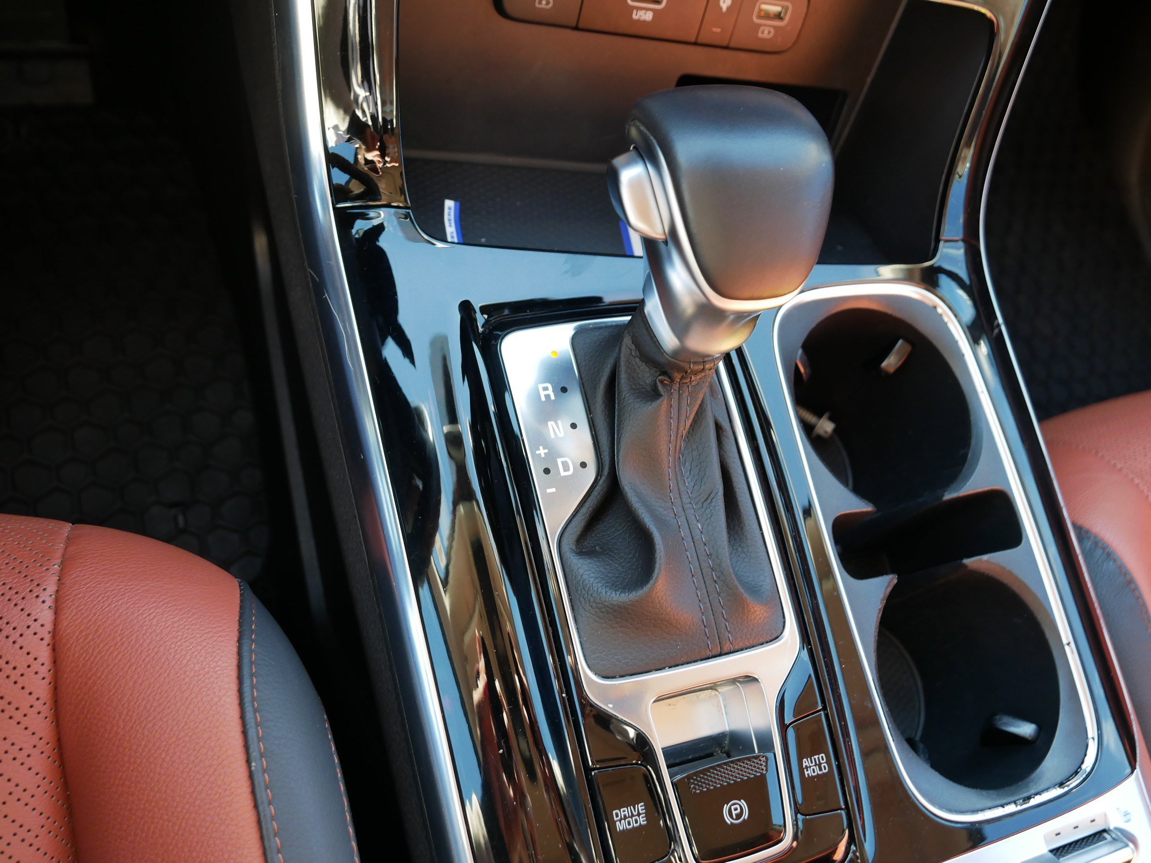 Certified 2024 Kia Carnival SX Prestige image 24