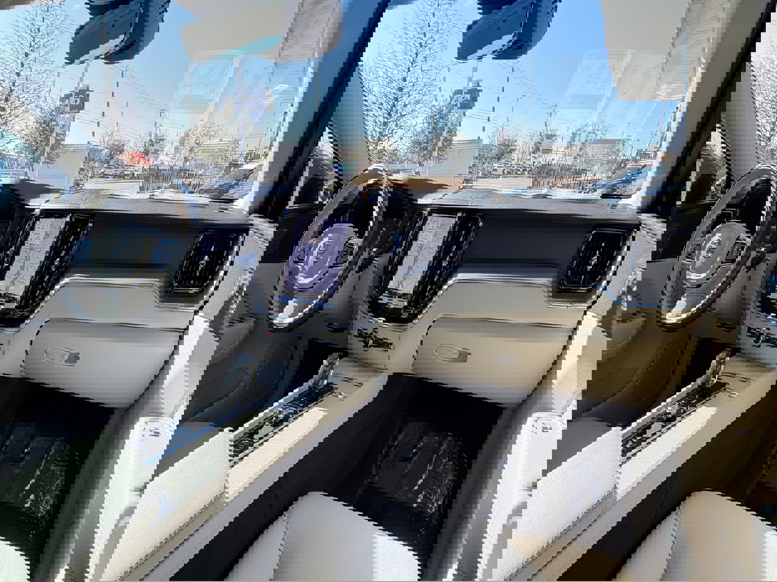 Used 2025 Volvo XC60 T8 Core w/ Protection Package Premier image 10