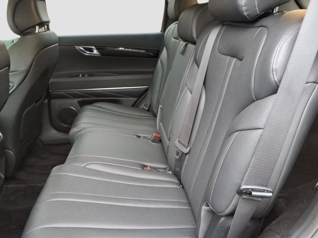 Used 2025 Genesis GV80 2.5T Standard image 14