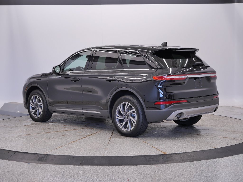 Used 2024 Lincoln Corsair AWD w/ Equipment Group 101A image 3