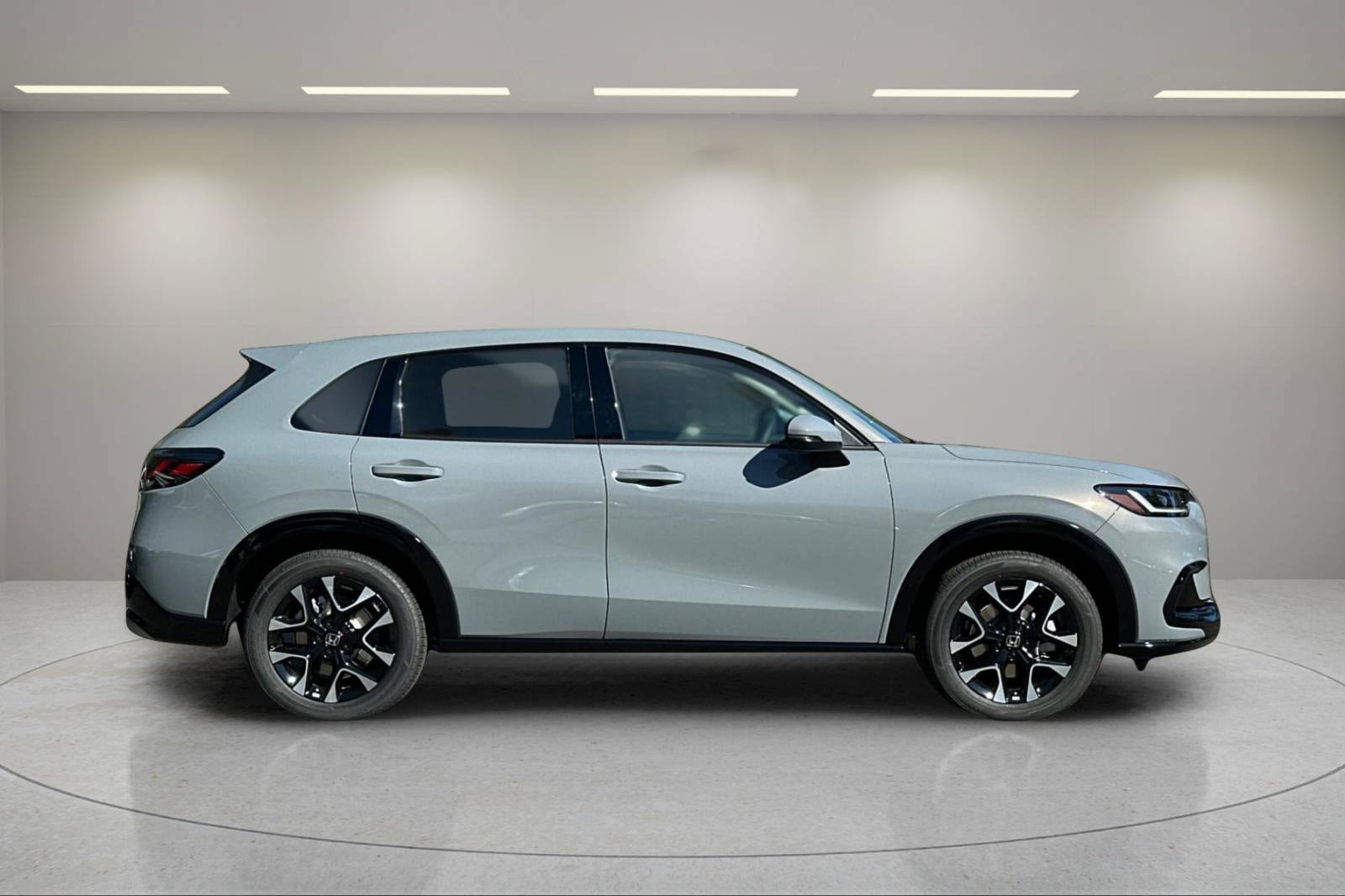 New 2027 Honda HR-V EX-L image 2