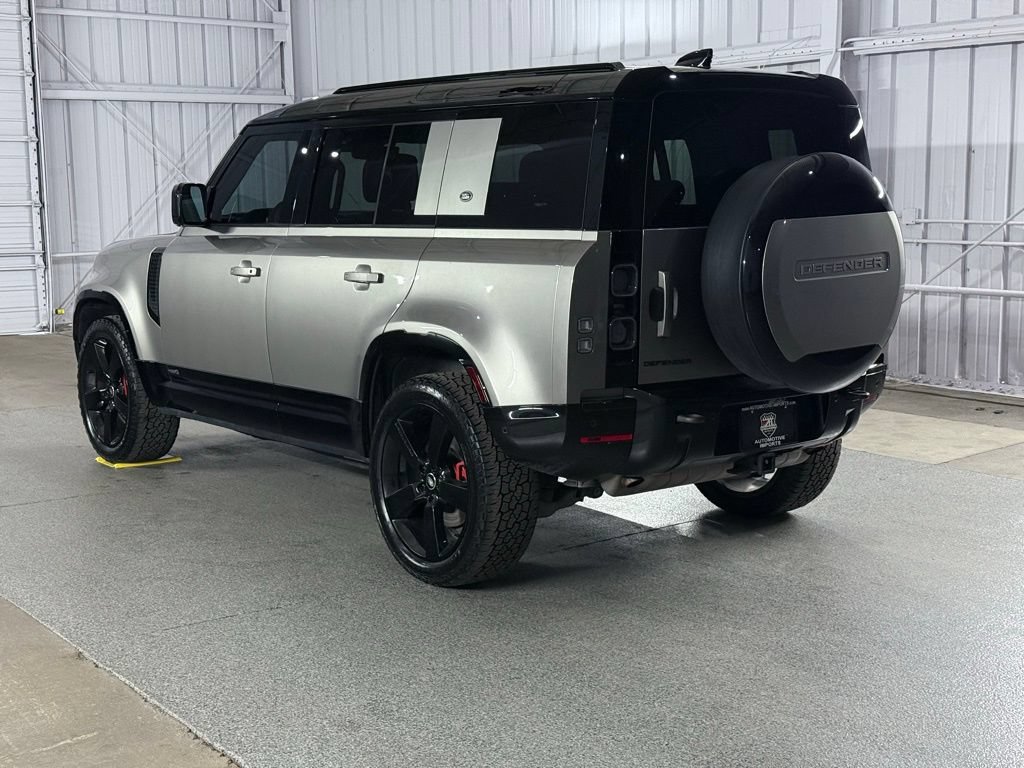 Used 2023 Land Rover Defender 110 X AWD/4WD image 10
