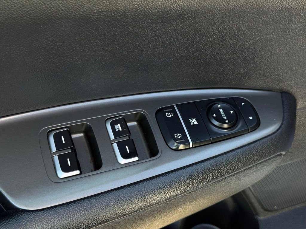 Used 2020 Kia Optima LX FWD image 16