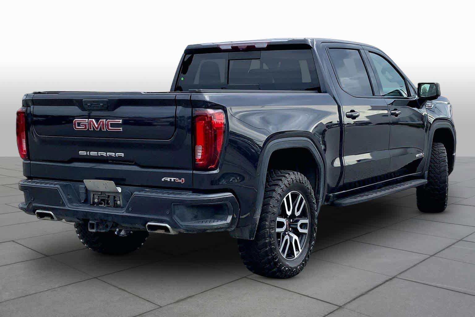 Used 2024 GMC Sierra 1500 AT4 w/ Technology Package AWD/4WD image 13