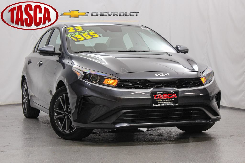 Used 2023 Kia Forte LXS w/ LXS Technology Package FWD image 1