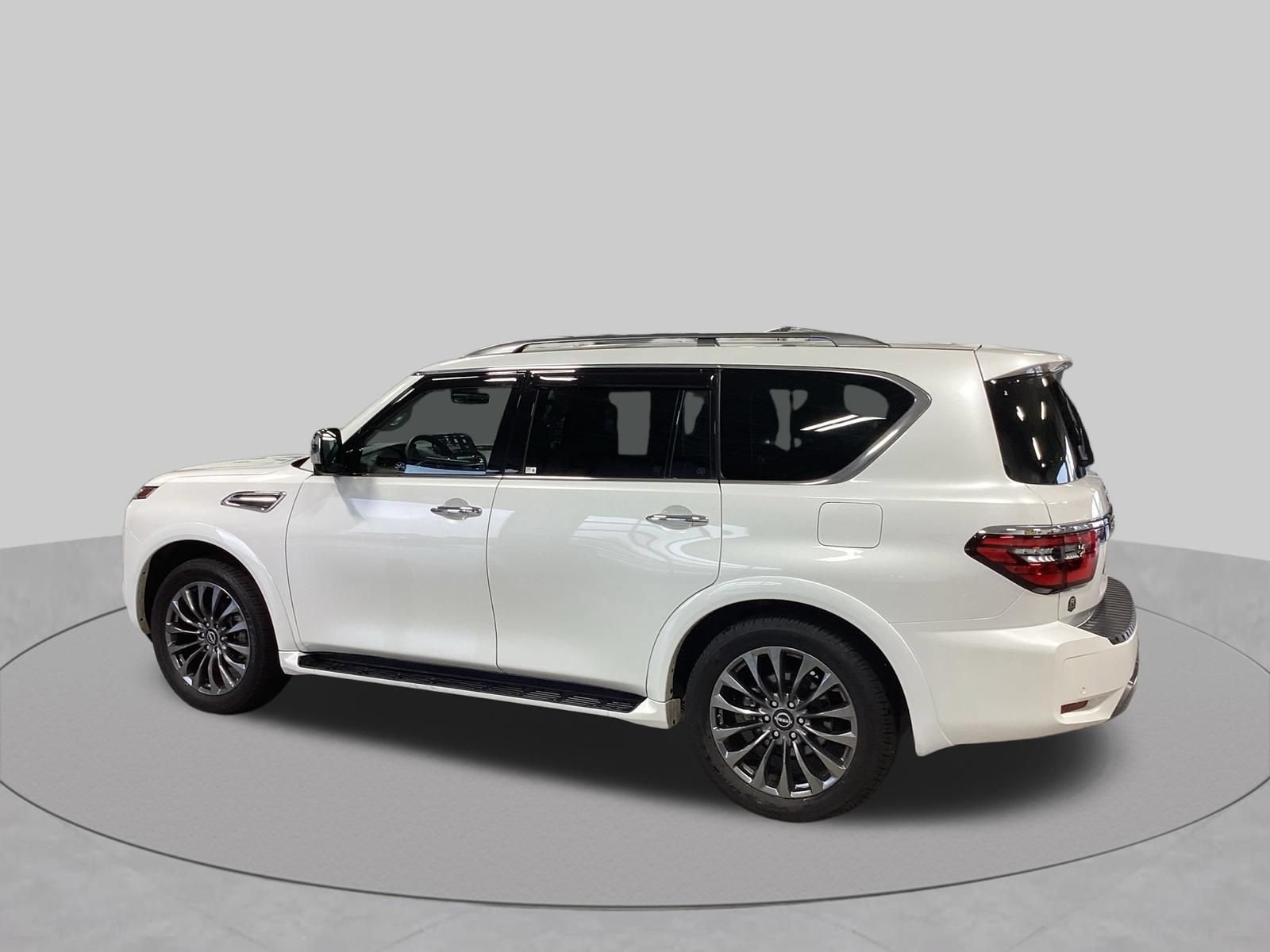 Certified 2023 Nissan Armada Platinum w/ Captain's Chairs Package AWD/4WD image 18